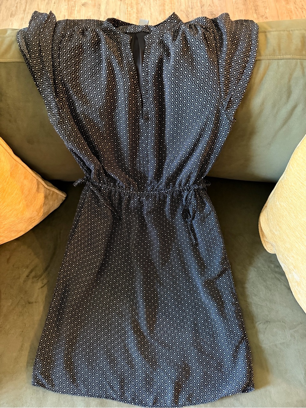 H&M Women's Black Geometric Print Dress